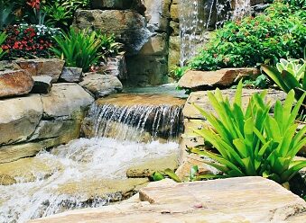 <strong>Five Ways To Create A Beautiful Outdoor Oasis With Pond Fountains</strong>